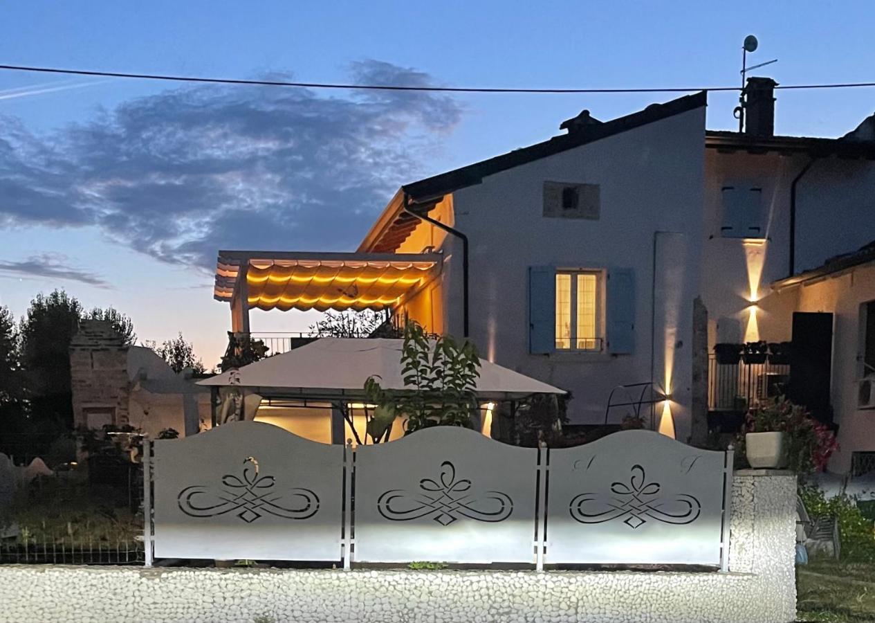 Dimora Di Charme Rooms & Apartments Песк'єра-дель-Гарда Екстер'єр фото