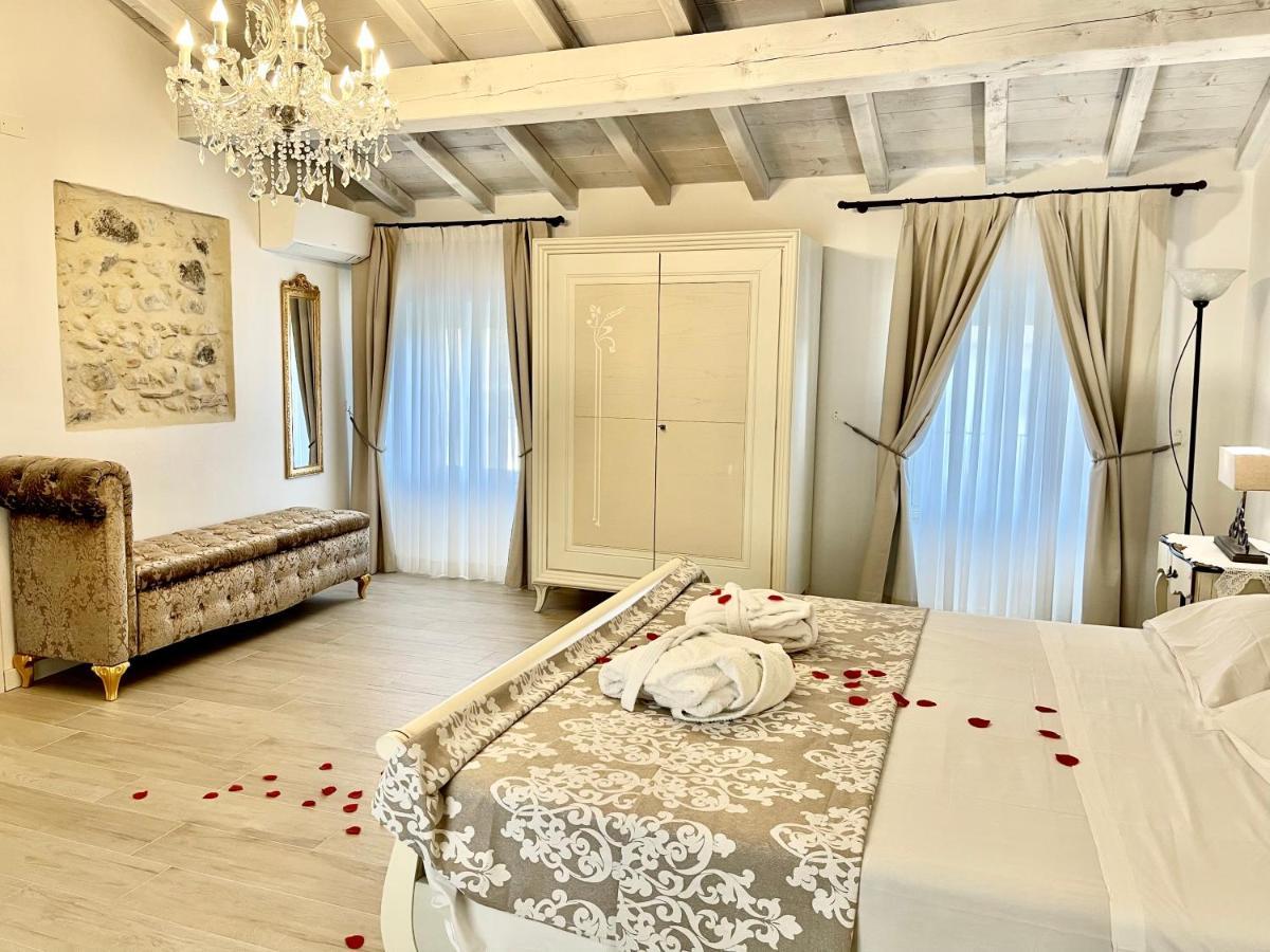 Dimora Di Charme Rooms & Apartments Песк'єра-дель-Гарда Екстер'єр фото