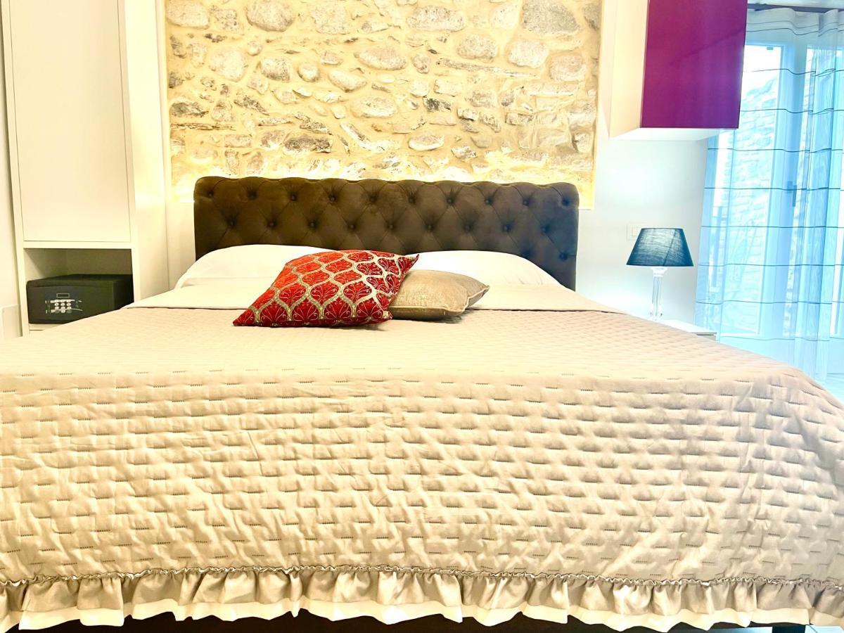 Dimora Di Charme Rooms & Apartments Песк'єра-дель-Гарда Екстер'єр фото