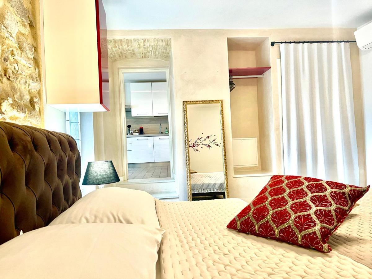 Dimora Di Charme Rooms & Apartments Песк'єра-дель-Гарда Екстер'єр фото