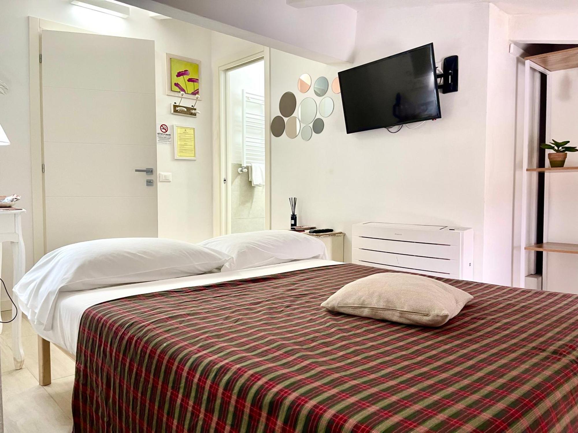 Dimora Di Charme Rooms & Apartments Песк'єра-дель-Гарда Екстер'єр фото